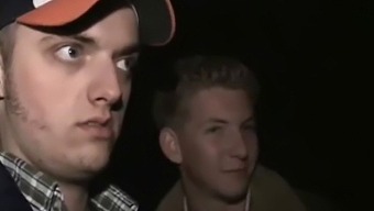 Gruppensexparty Wird Zur Schwanzlutschenden Orgie